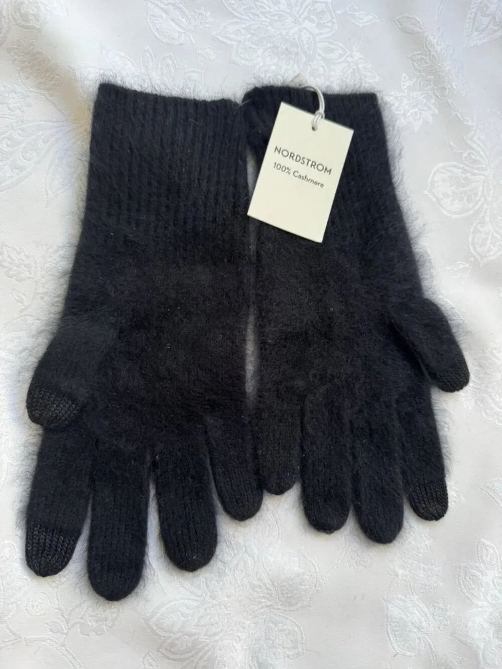 Nordstrom Women's Black Fuzzy Knit 100% Cashmere Gloves NEW